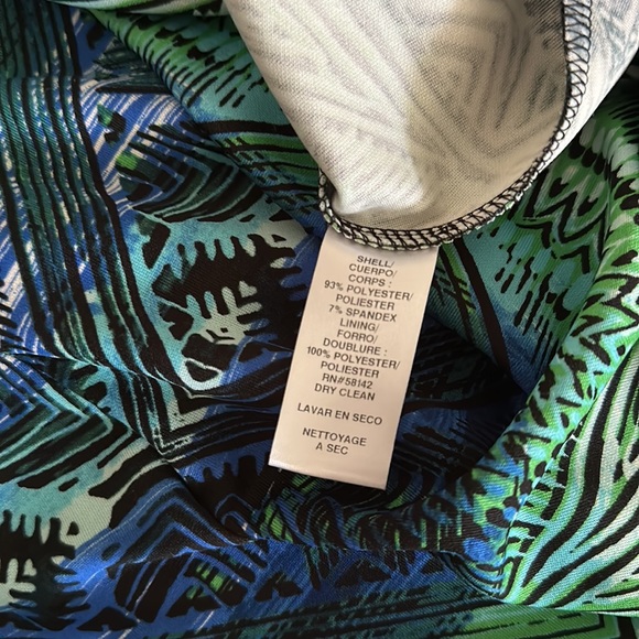 Maggy London Batik Style Fit and Flare Dress     Size 12   Excellent Condition - Picture 5 of 5